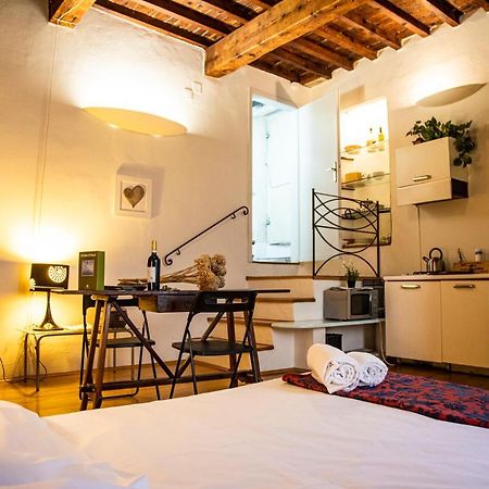 شقة Studio In Tornabuoni Within A Renaissance Building فلورنس المظهر الخارجي الصورة