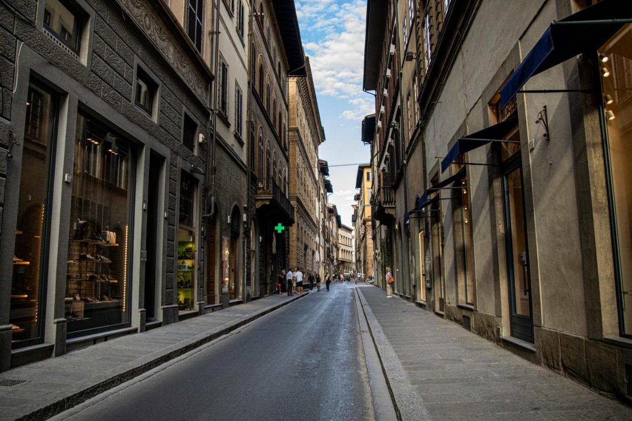 شقة Studio In Tornabuoni Within A Renaissance Building فلورنس المظهر الخارجي الصورة